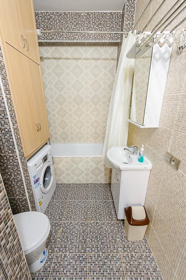 Apartment Оn Makatayeva 5 B Ałma Ata Zewnętrze zdjęcie